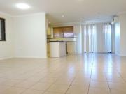 STUNNING SOMERSET 4x2 Townhouse