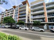 Stunning Spacious 2 Bedroom Apartment