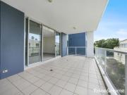 Stunning Three Bedroom Apartment in Prime North...