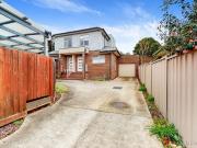 Stunning Townhouse in Great Location