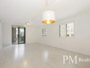 STUNNING TWO BEDROOM APARTMENT IN PRIME LOCATION