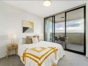 Oversized Contemporary 1 bedroom Unit With Panoramic Views