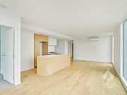 Stunning Water View in Luxury 888 Collins Building