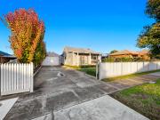 Stunningly Refurbished 3 Bedroom Home in Prime West End...