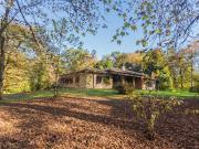 Stupenda proprietà con parco privato, piscina e sevizi...