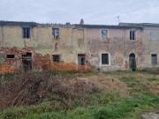 Stupendo casale nella campagna Toscana a pochi km da Pisa