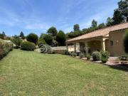 Style provençale pour cette belle villa sur les hauteurs