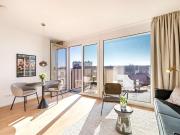 Stylisch luxuriös möblierte 1 Zimmer Wohnung mit Balkon