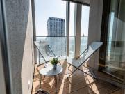 Stylische 1,5 Zi. Wohnung mit Loggia & Rooftop Pool |...