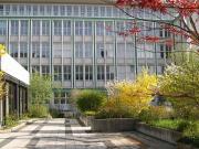 Stylische, loftige Büroräume auf grünem Campusareal...