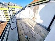 Stark reduziert Stylischer Wohntraum im Dachgeschoss!...
