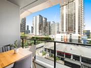 Stylish 10th Floor Corner Apartment with Resort Style...