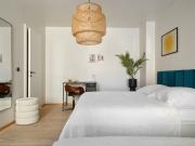 Stylish 120 m² Design Loft with Balcony in Central... Stylish 120 m² Design Loft with Balcony in Central...