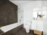 Stylish 1 Bed + Study with parking