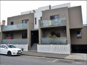Stylish 1 Bedroom Apartment in Prime Fitzroy Location