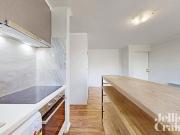 Stylish 1 Bedroom Apartment in Prime Toorak Location