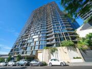 Stylish 1 Bedroom Apartment in the Heart of South Brisbane