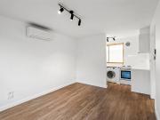 Stylish 1 Bedroom Apartment in the Heart of St Kilda