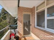 Stylish 1 Bedroom Apartment – Walk to Work or Catch the...