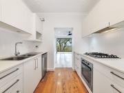 Stylish 1 Bedroom Apartment with Home Office & Modern...
