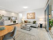 Stylish 1 Bedroom + Parking Apartment in the Heart of...