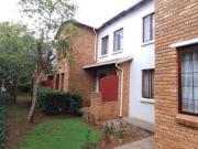 stylish 1 bedroom unit in secure com.