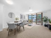 STYLISH 1BR APARTMENT IN THE HEART OF THE CITY