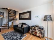 Stylish 2.5 room apartment in Berlin Französisch...