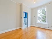Stylish 2 Bed Flat with En Suites Near Leyton Stylish 2 Bed Flat with En Suites Near Leyton