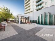 Stylish 2 Bedroom Apartment in Prime Southbank Location