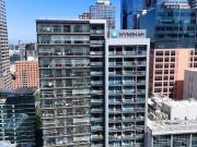 Stylish 2 Bedroom Apartment in the Heart of Melbourne...