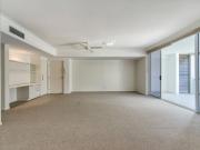 Stylish 2 Bedroom Apartment in the Heart of New Farm!