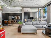 Stylish 2 Bedroom Apartment with Inner City Convenience Stylish 2 Bedroom Apartment with Inner City Convenience