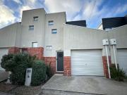 Stylish 2 bedroom home. 6 Month Lease *UNDER OFFER