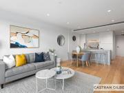 Stylish 2 Bedroom Residence Metres from Caulfield Park