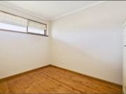 STYLISH 2 BEDROOM UNIT WALKING DISTANCE TO CITY