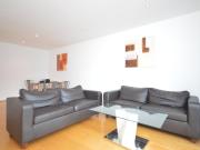 Stylish 2 Double Bedroom Apartment E16