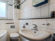 Stylish 2 Room Apartment with Light Filled Workspace and...