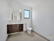 Stylish 3 Bedroom, 2 Bathroom 2 Living Areas Triple...