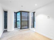 Stylish 3 Bedroom Apartment with City Views in Prime...