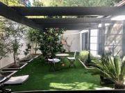 stylish 3 bedroom flatlet just 1 roa.