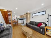 Stylish 3 bedroom townhouse plus Study Nook and 4x AC's