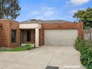 Stylish 3 Bedroom Unit Prime Narre Warren Location!