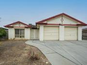 Stylish 4 Bedroom Family Retreat