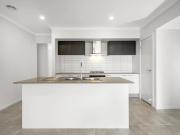 Stylish 4 Bedroom Home in Armstrong Creek