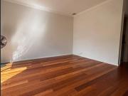 Stylish 4 Bedroom Townhouse with Internal Access Garage