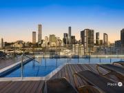 Stylish 4th Floor Apartment with Stunning Views in Spice...