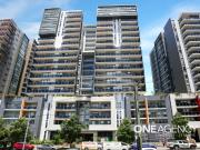 STYLISH AND CONVENIENT LIVING IN GRANVILLE!