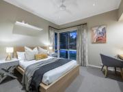 Stylish and Convenient Living in Premium Yarralumla