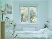 Stylish apartment, 3 minutes walk from subway, parking...